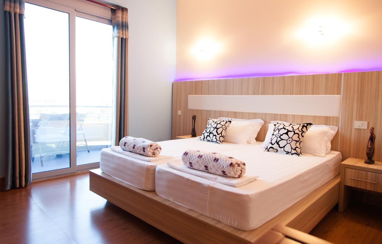 Hotel Blue Moon อุลซิน ภายนอก รูปภาพ