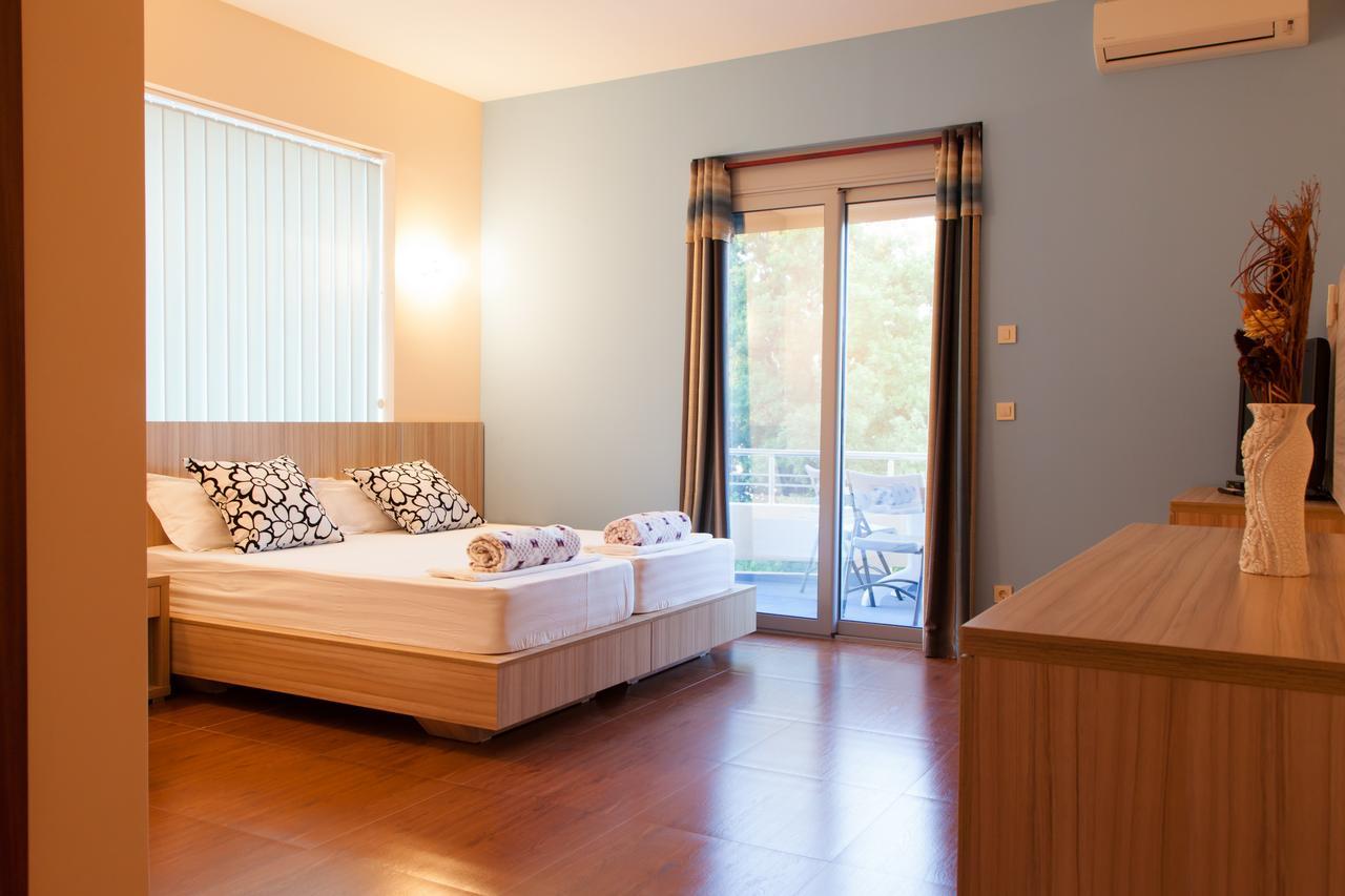 Hotel Blue Moon อุลซิน ภายนอก รูปภาพ